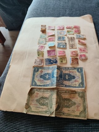 Lote Antiguo: Pins, Llavero y Navaja