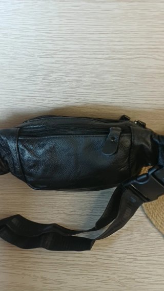 Riñonera Cuero Auténtico Vintage Negra
