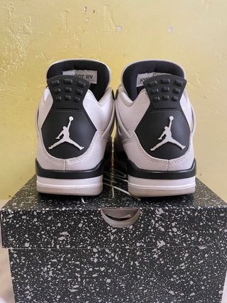 Jordan 4 Military Black OG (mirar descripción)