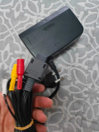 AV Cable y Cargador. Nintendo 64