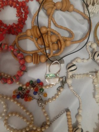 Lote Collares Perlas, Pulseras y Bisutería 41 piez