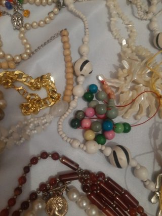 Lote Collares Perlas, Pulseras y Bisutería 41 piez