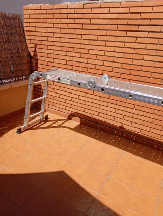 Escalera multi-plataforma de aluminio