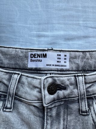 Pantalón vaquero corto Bershka
