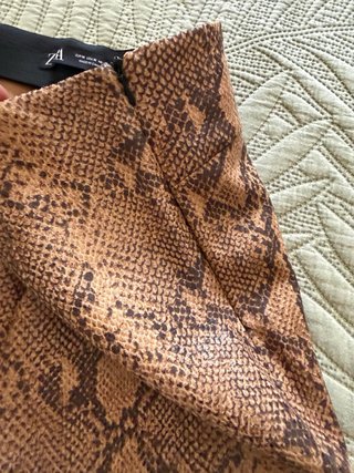 Leggings Zara efecto escama animal print Talla M