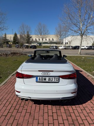Audi S3 Cabrio interior RS3