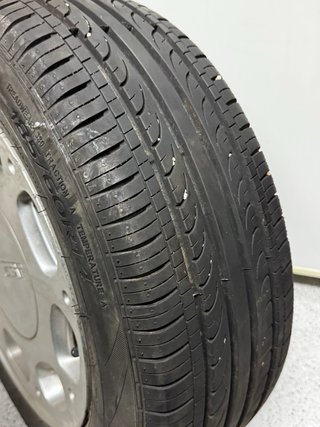 Llanta SEAT RUNWAY 185/60R14