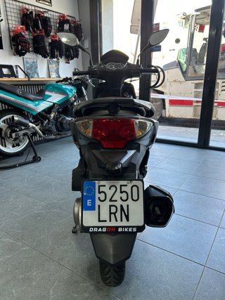 SYM SR 125 Scooter Automática