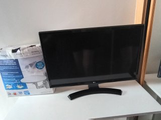 Televisor LG y Antena Barco/Camping