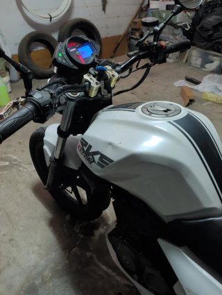 Moto Keeway 15cc y accesorios.
