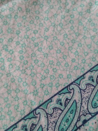 Federa con fiorellini verdi e fascia fantasia