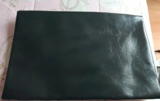 Bolso de fiesta negro y dorado