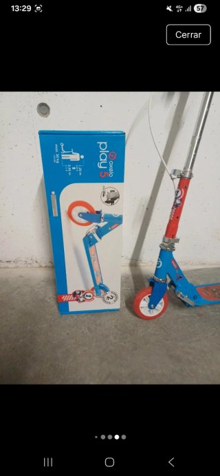 Patinete infantil azul y rojo. Oxelo play 5
