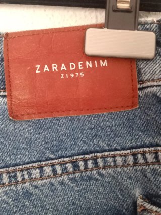 Pantalón vaquero Zara azul