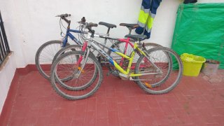 Bicicleta de montaña amarilla