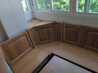 Mesa y banco de madera