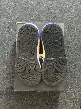 Nike Jordan 1 Mid 40.5 Lakers Box Originale