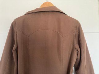 Gabardina marrón chocolate