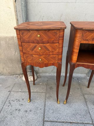 PAREJA DE MESILLAS DE NOCHE
