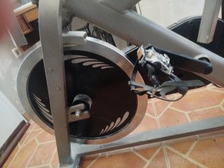 Bicicleta Estática ES700 Indoor Cycle