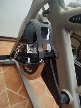 Bicicleta Estática ES700 Indoor Cycle