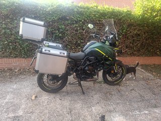 Moto Adventure Verde y Plata