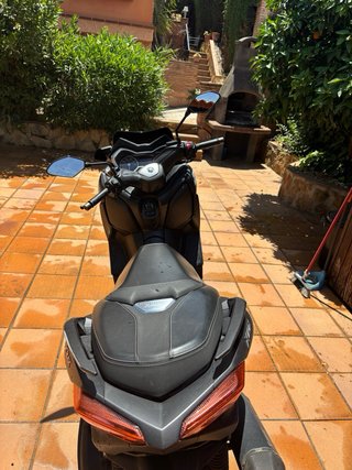 Yamaha XMAX 300 2019 Negra/Gris