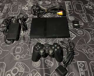 PS2 Slim Sony Negra + Mando + Tarjeta Memoria