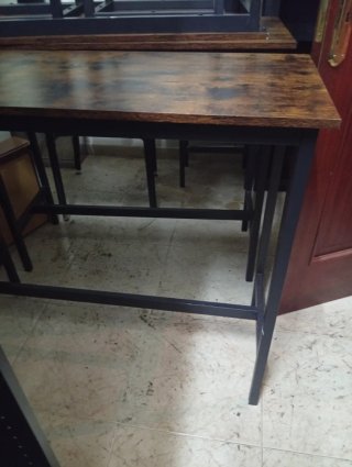 32 Sillas y 12 Mesas (60x60 y 100x40)