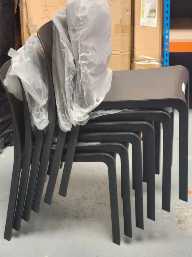 Pack de 6 Cadeiras Grana Empilháveis Ergonômicas
