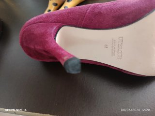 Zapatos de tacón Uterqüe morados