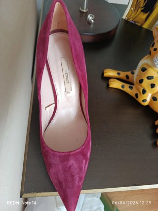 Zapatos de tacón Uterqüe morados