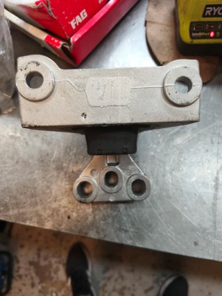 Taco caja cambios Honda CRV