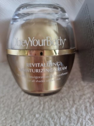 Obey Your Body Crema Hidratante Revitalizante