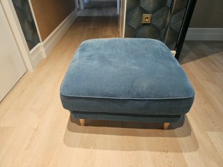 Puff Ikea simile all'Esseboda in blu