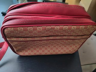 Bandolera mediana retro beige y roja