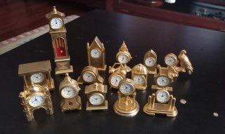 Colección 3 relojes de sobremesa dorados