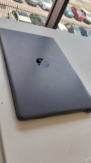 Ordenador portátil HP gris