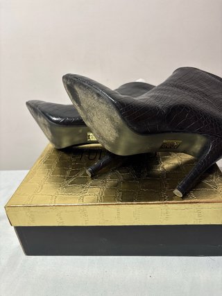 Botines de tacón negros
