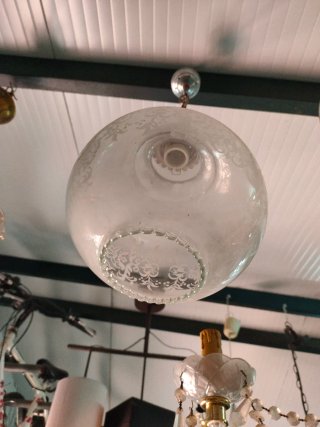 Lámpara colgante de cristal y metal