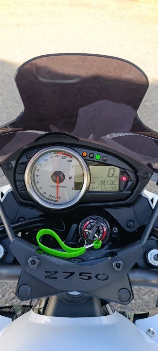 Kawasaki Z750 R ABS (2011)