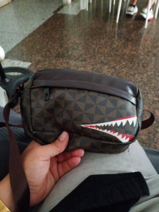 Riñonera Armani Marrón Diseño Tiburón
