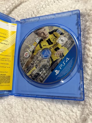 FIFA 17 PS4 Edición Deluxe