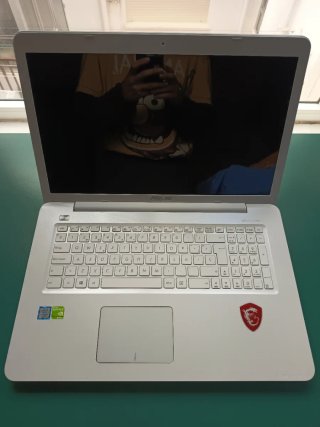 Ordenador portátil ASUS blanco