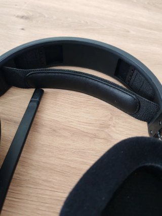 Corsair HS80 RGB Auriculares Inalámbricos