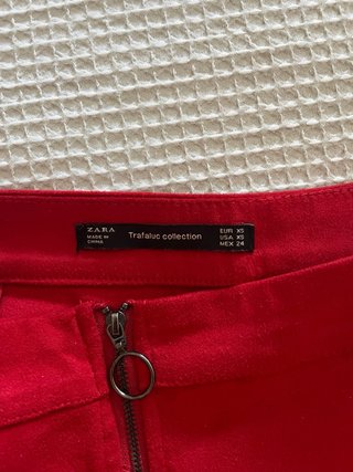 Falda Zara Terciopelo Roja Talla 34