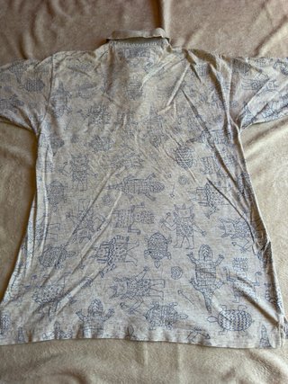 Polo Vintage 90s Estampado Tribal Beige