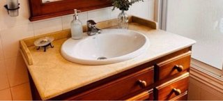 Lavabo de cerámica encastrado