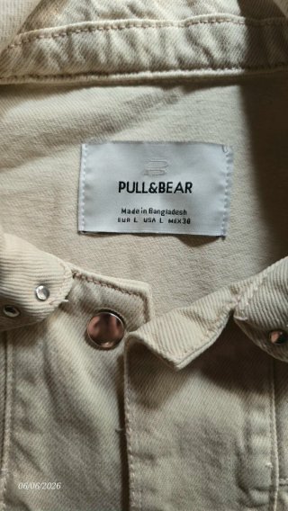 Chaqueta vaquera Pull&Bear tachuelas