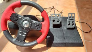Volante y Pedales Logitech